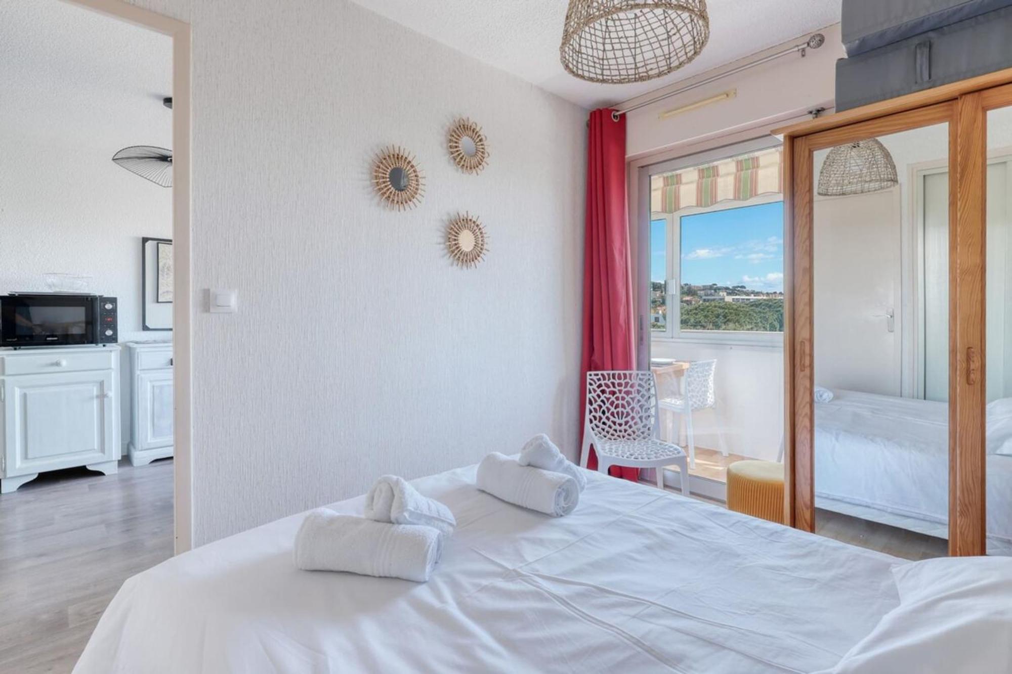 T2 600 M From The Beach! Air-Conditioned Le Lavandou Exterior photo